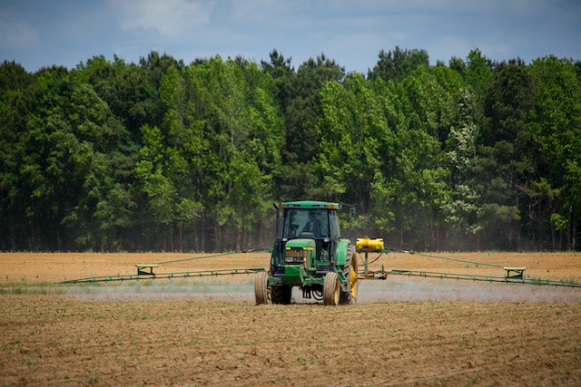 benefits of planting trees on farmland